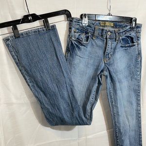 Low waist flare jeans
